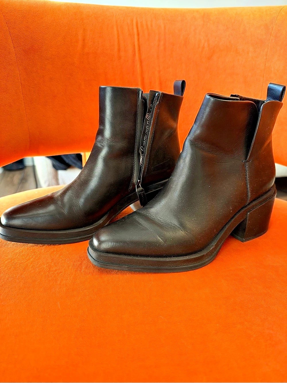 Chelsea Ankle Boots Black US 9